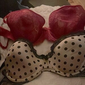 Lot 32D bras B tempted